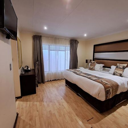 Ecotel Premier Lodge & Conference Centre Benoni Eksteriør bilde